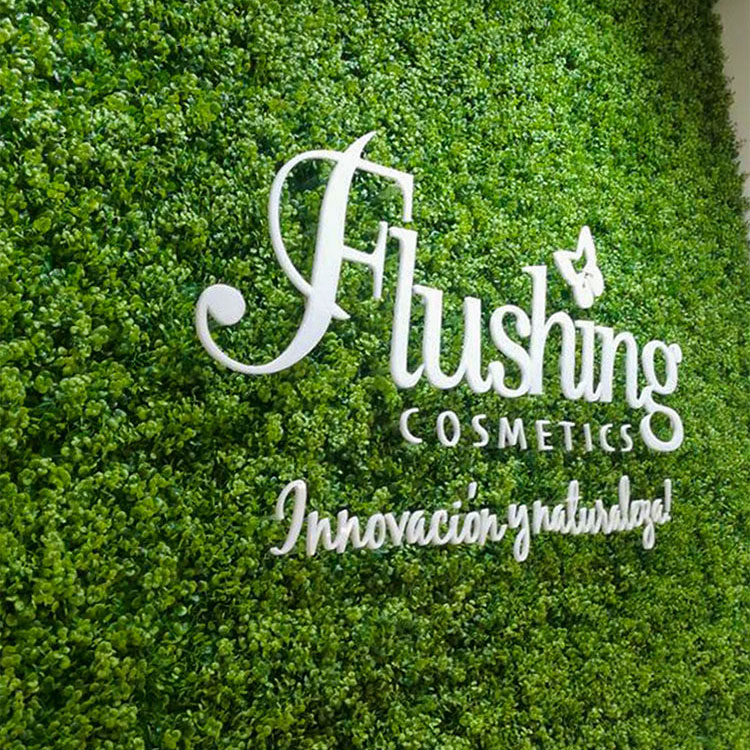 Rótulos recortados con tecnología CNC